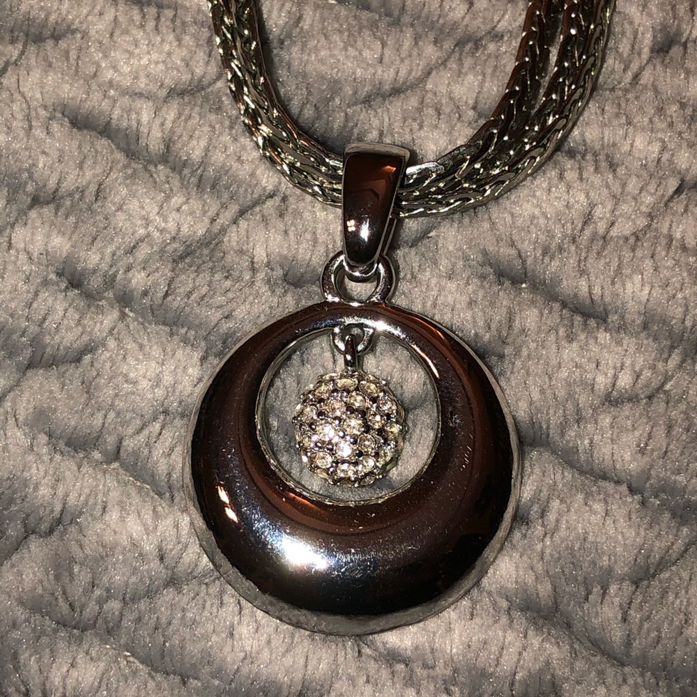 Preloved Lia Sophia Silver Tone Necklace - Picture 3 of 8